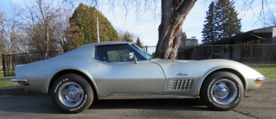 Thunder Bay Museum 9-06-2016 raffle - 1972 Corvette Stingray - right side