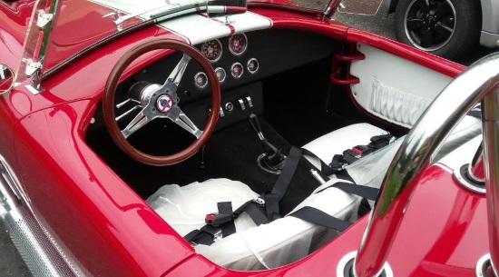 royal-ottawa-foundation-for-mental-health-9-10-2017-raffle-1967-shelby-cobra-replica-interior-