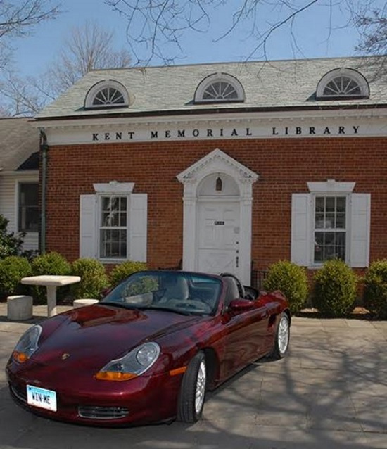 Kent Memorial Library 10-29-2017 raffle - 1998 Porsche Boxster - left front - bldg 