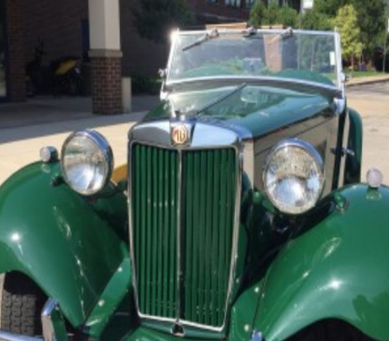 Aquinas Catholic Schools Foundation 10- 04-2017 raffle - 1953 MG TD Roadster, British Racing Green -grill 