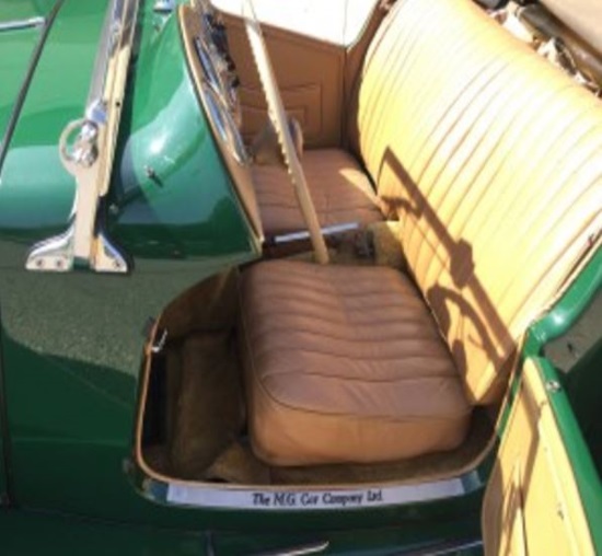 Aquinas Catholic Schools Foundation 10- 04-2017 raffle - 1953 MG TD Roadster, British Racing Green -seats