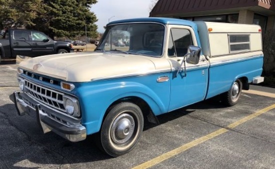 Kane County Farm Bureau 7-22-2018 raffle - 1965 Ford F-100, JD mower or $3.500 Cash - left front 