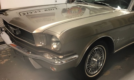 Vintage Automobile Museum of NJ 12-02-2018 raffle - 1966 Ford Mustang Convertible - left front.bumper 