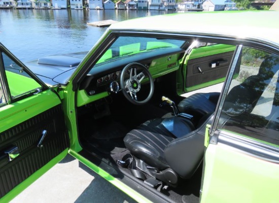 Rotary Club of Fenelon Falls 7-01-2019 draw - 1970 Dodge Dart HEMI - interior 