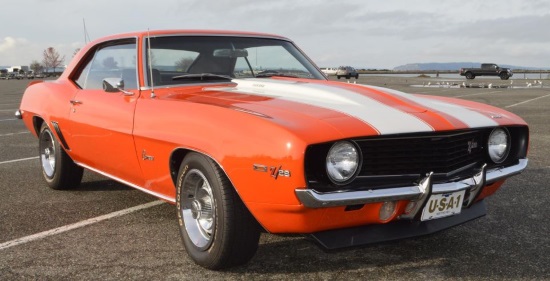 Rotary Club of Everett-Port Gardner 10-06-2019 raffle - 1969 Chevy Camaro Z 28 - right front.