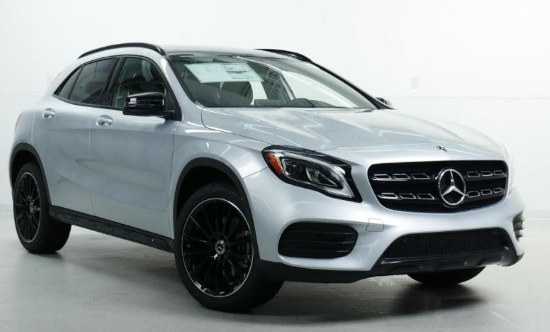 York Rotary Club 10-19-2019 raffle - 2019 Mercedes-Benz GLA 250 W4 - right front 