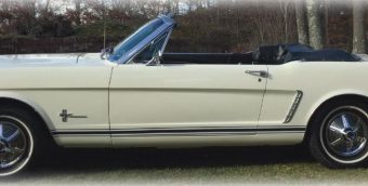 Vintage Auto Museum of N.J. 11-09-2019 raffle - 1965 Ford Mustang Convertible - left side