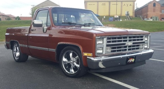 Somernites Cruise Inc 7-25-2020 raffle - 1987 Chevy C-10 Pickup - right front.