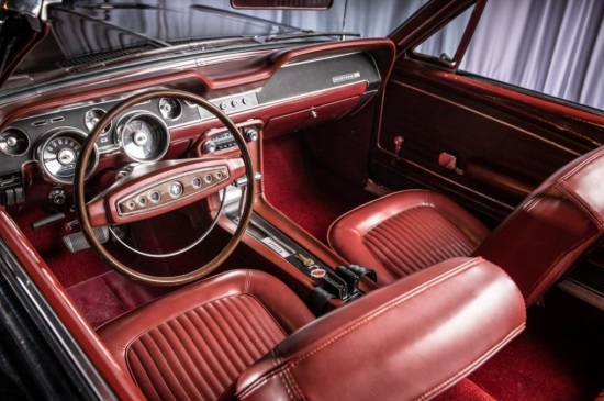 Northeast Classic Car Museum 9-30-2020 raffle - 1968 Mustang Convertible - interior 