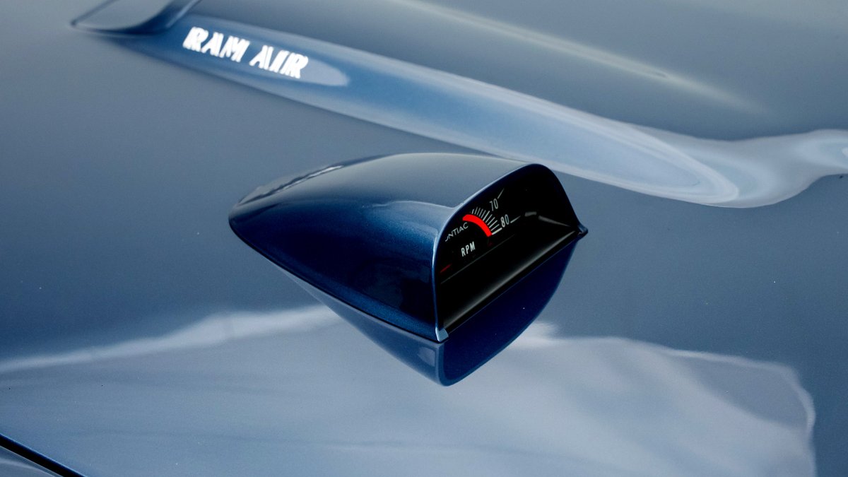 1969 Pontiac GTO Judge Ram Air III hood tachometer