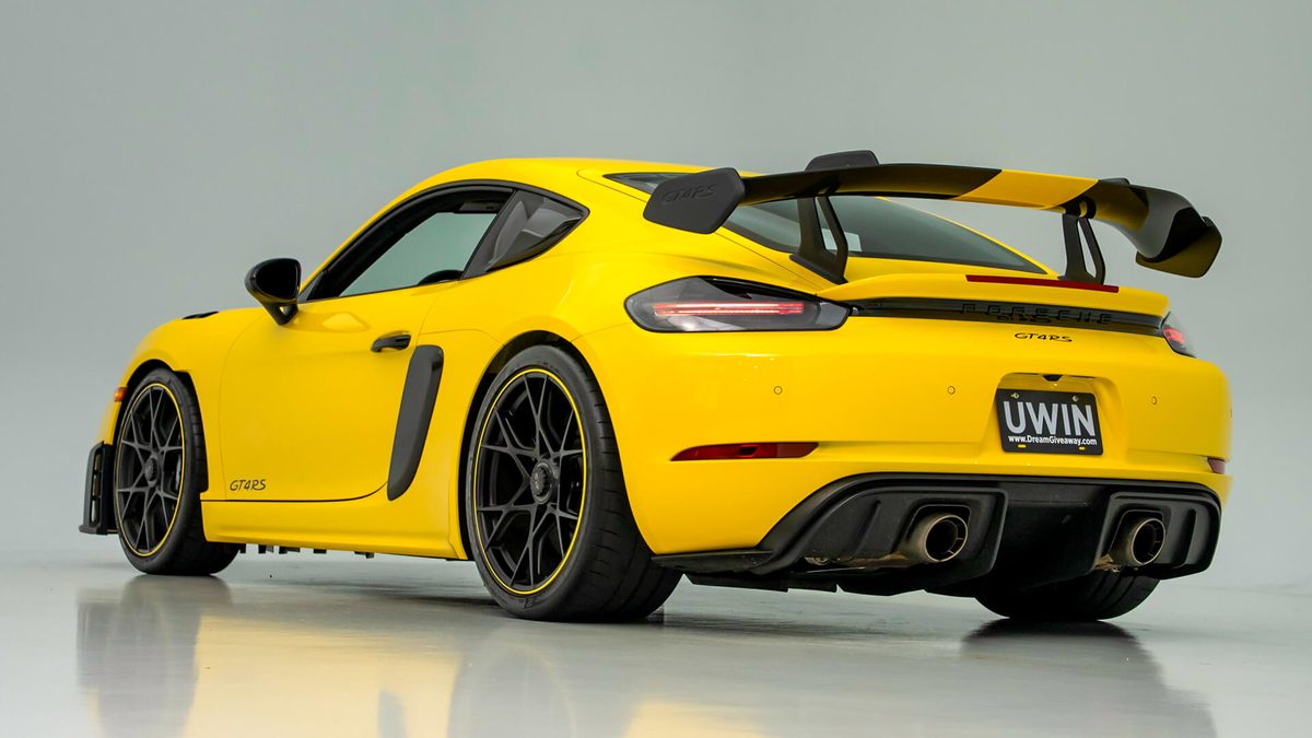 2025 Porsche GT4 RS