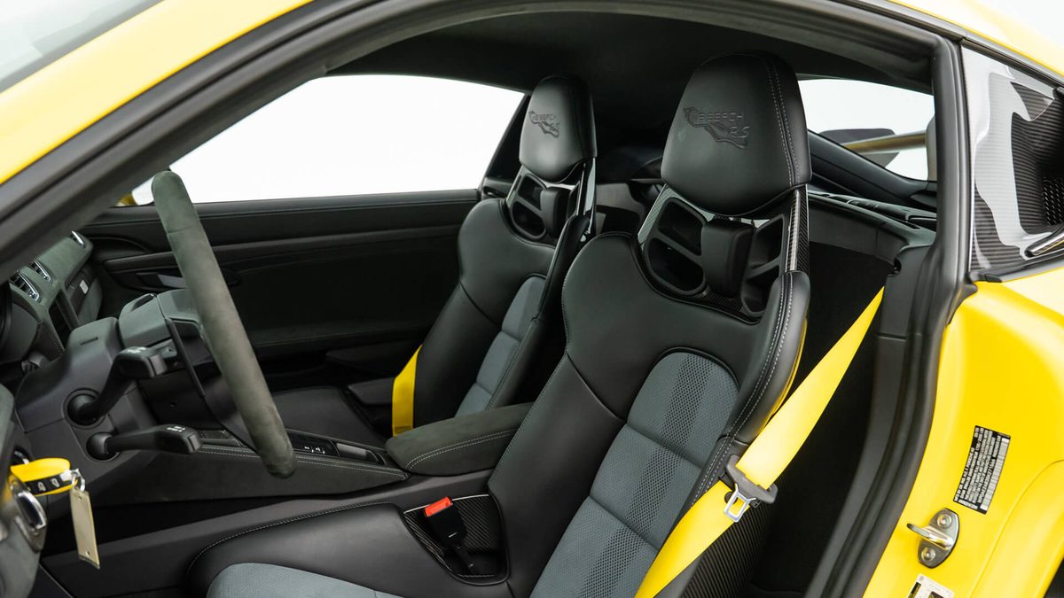 2025 Porsche GT4 RS