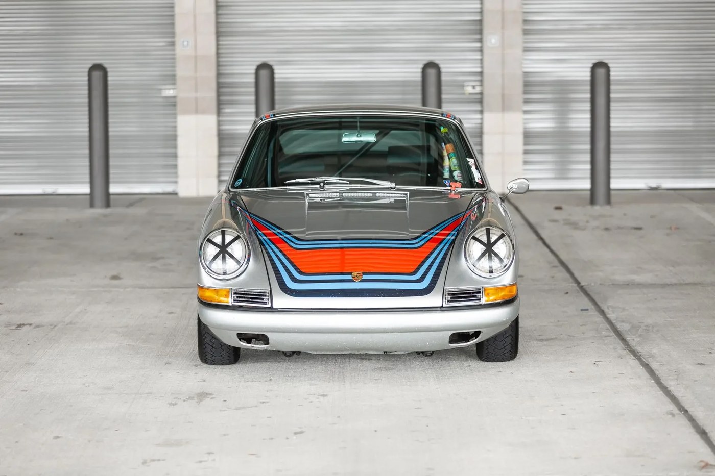 1967 Porsche 911S front view in Martini Racing livery