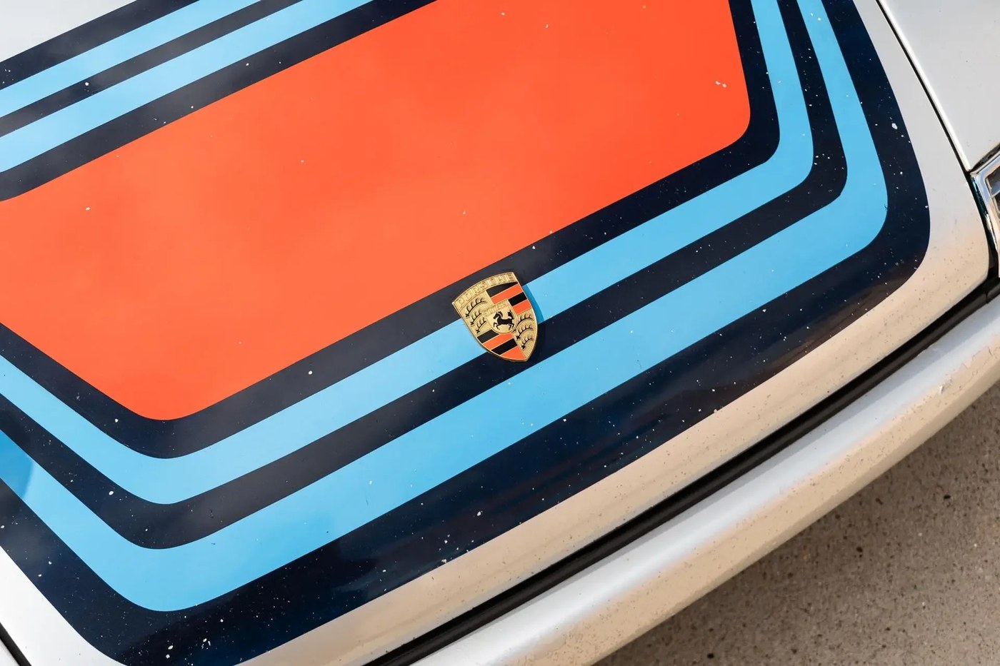 1967 Porsche 911S hood crest and Martini stripes