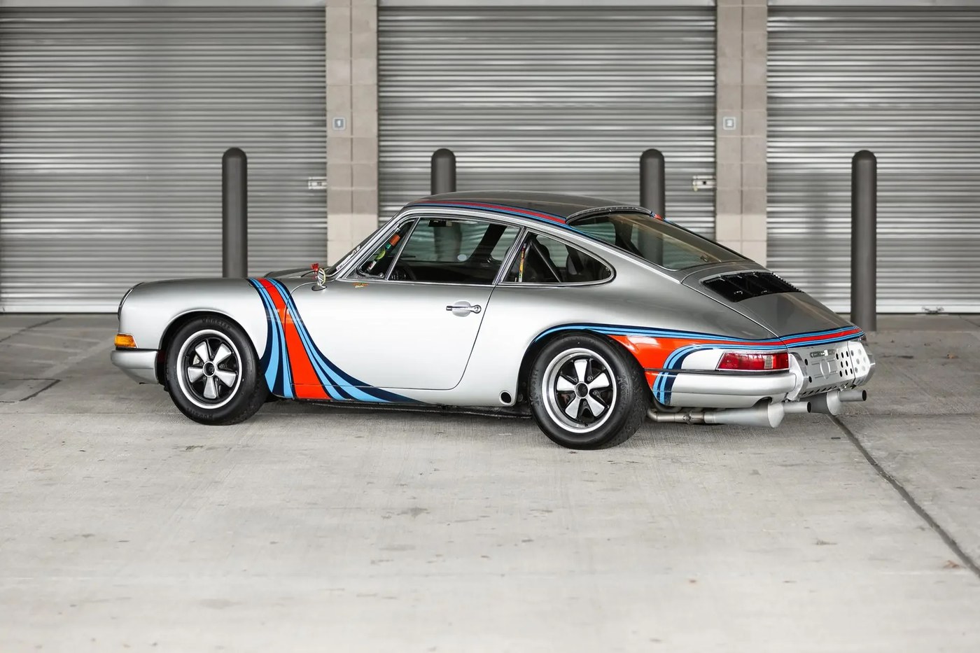 1967 Porsche 911S side view
